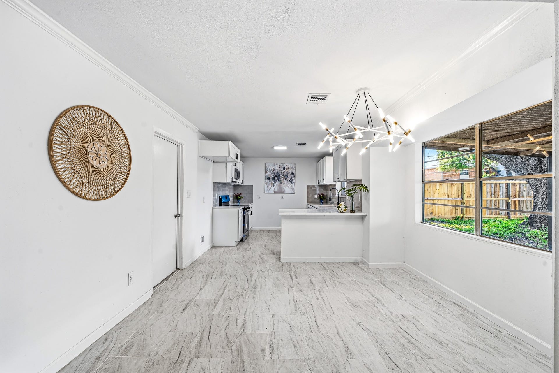 111 Princess Drive, Houston, TX 77034 111 Princess Drive, Houston, TX 77034