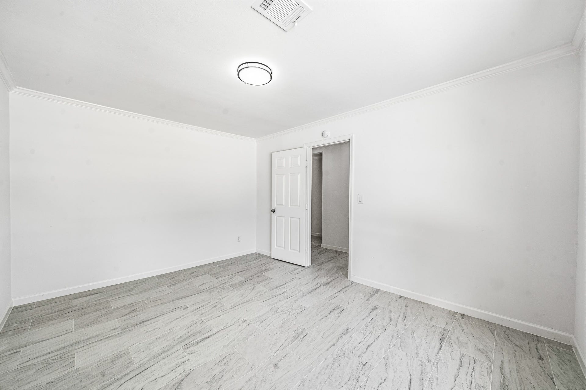111 Princess Drive, Houston, TX 77034 111 Princess Drive, Houston, TX 77034