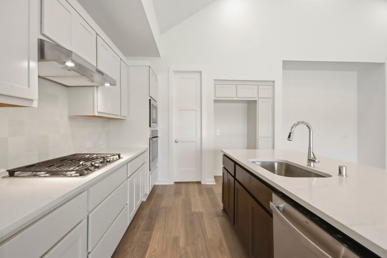 2244 Vargas Street, Montgomery, TX 77316 Kitchen
