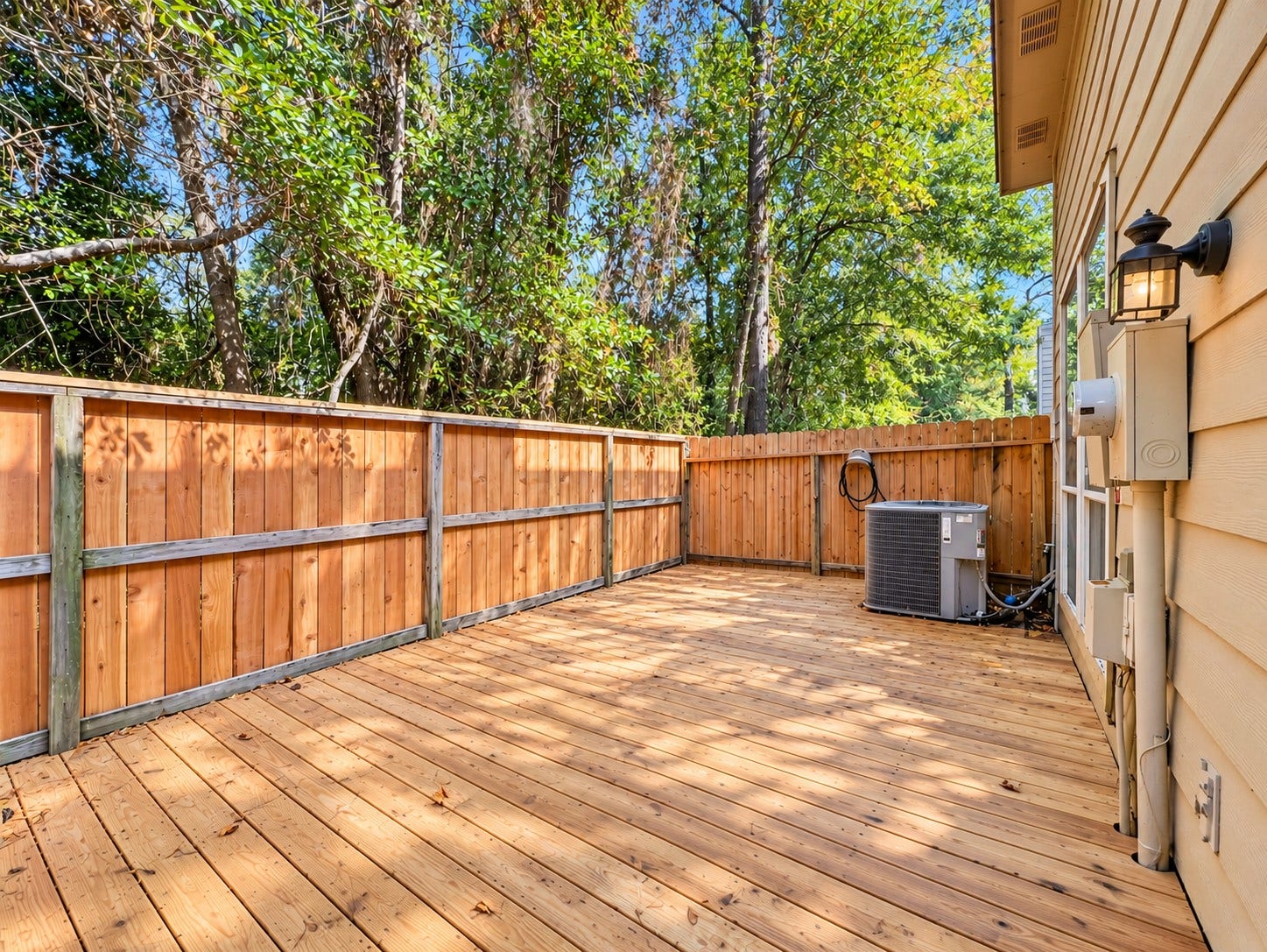 96 S Piper Trace, The Woodlands, TX 77381 96 S Piper Trace, The Woodlands, TX 77381