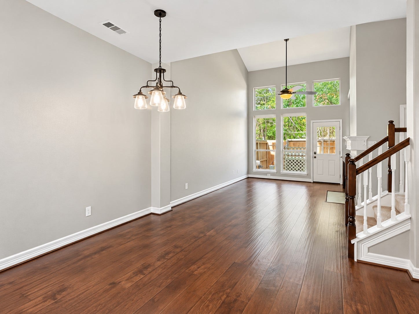 96 S Piper Trace, The Woodlands, TX 77381 96 S Piper Trace, The Woodlands, TX 77381