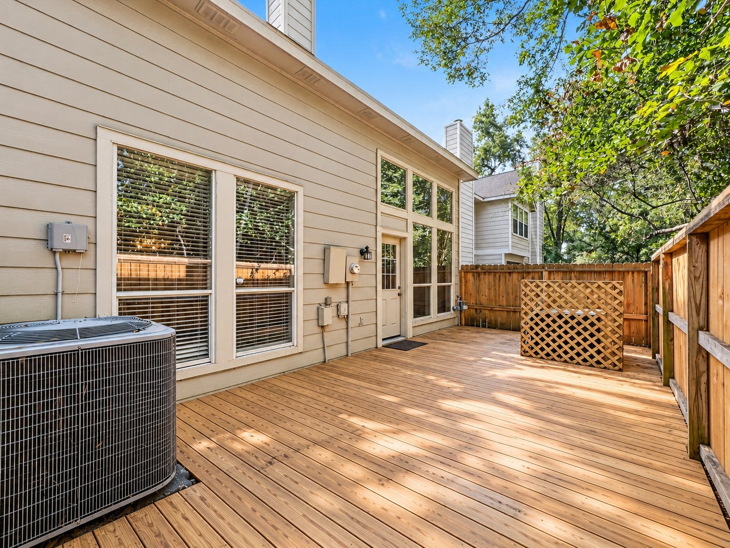 96 S Piper Trace, The Woodlands, TX 77381 96 S Piper Trace, The Woodlands, TX 77381