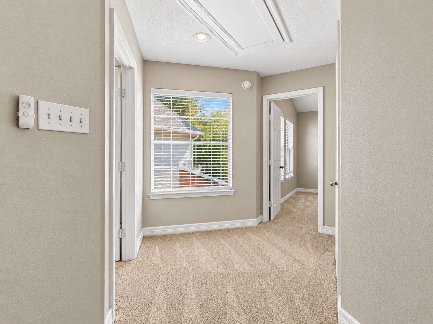 96 S Piper Trace, The Woodlands, TX 77381 96 S Piper Trace, The Woodlands, TX 77381