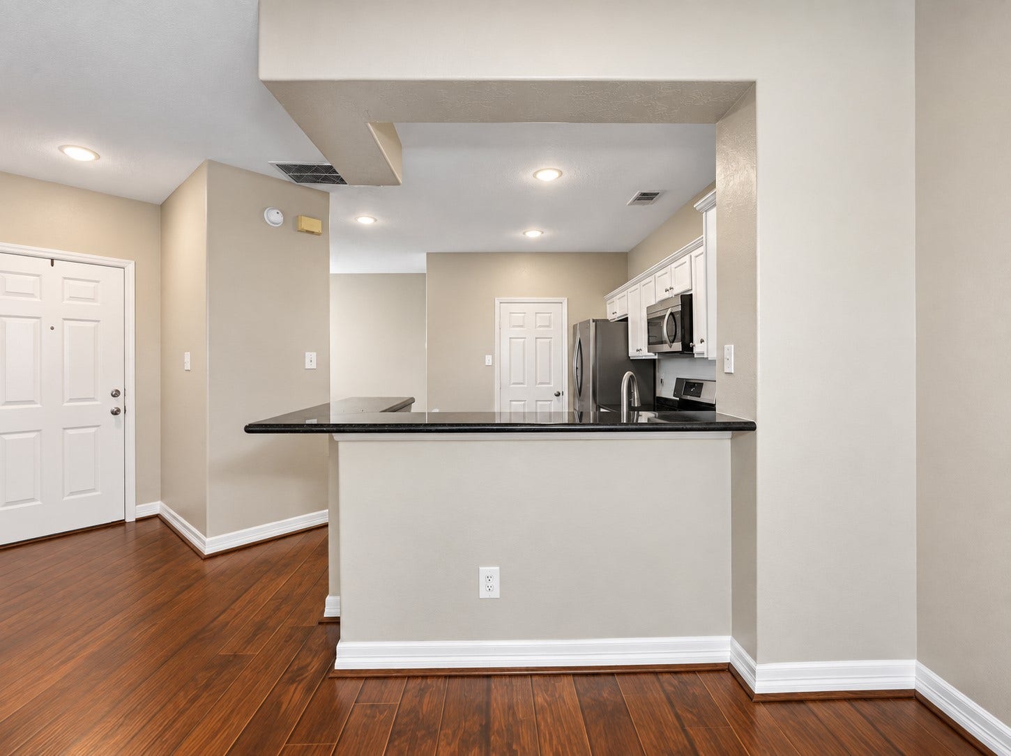 96 S Piper Trace, The Woodlands, TX 77381 96 S Piper Trace, The Woodlands, TX 77381