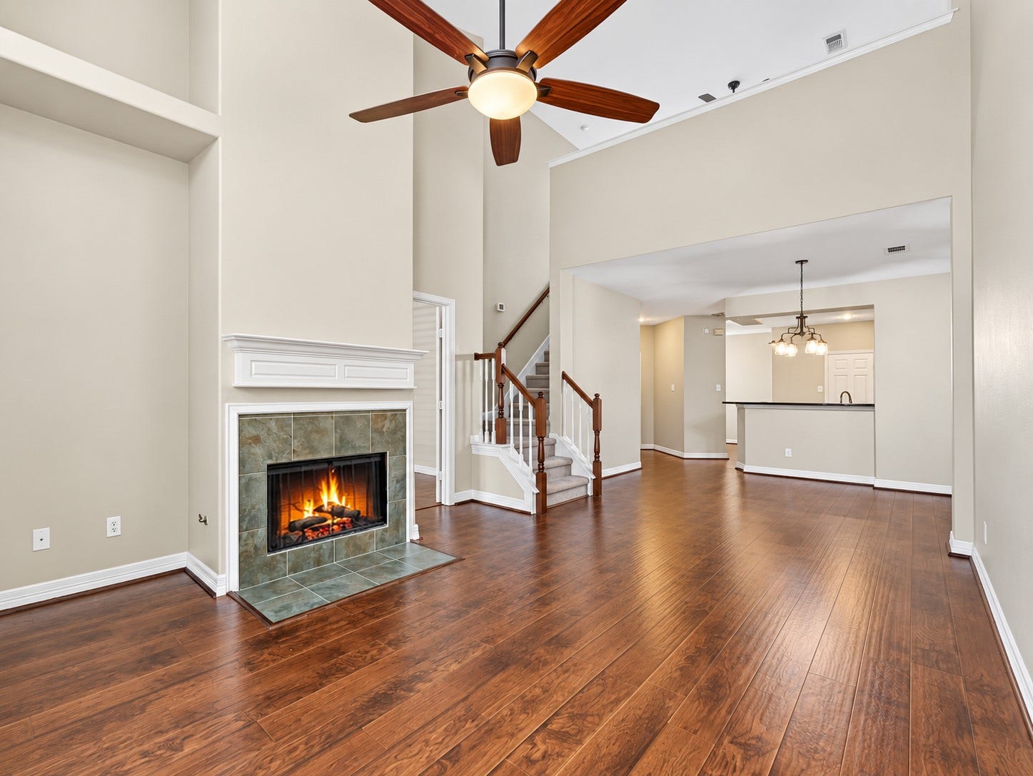 96 S Piper Trace, The Woodlands, TX 77381 96 S Piper Trace, The Woodlands, TX 77381