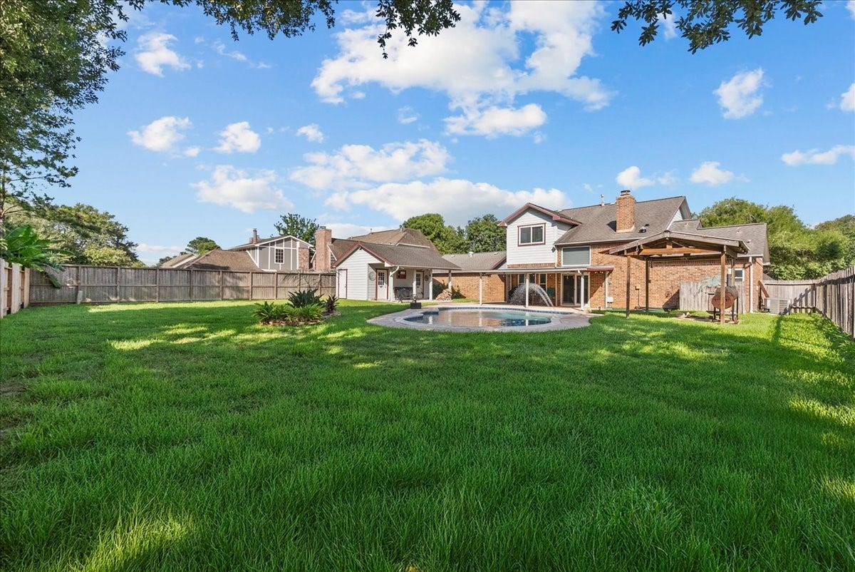1016 Glenshannon Avenue, Friendswood, TX 77546 1016 Glenshannon Avenue, Friendswood, TX 77546