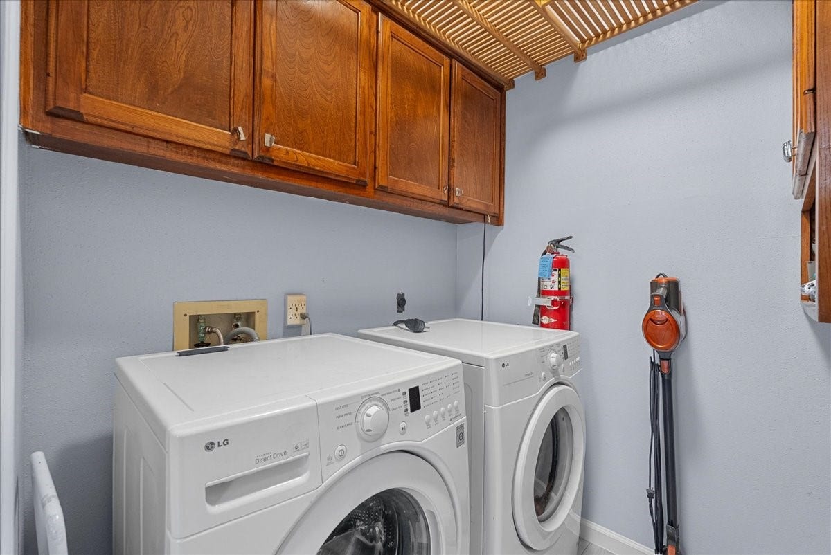 1016 Glenshannon Avenue, Friendswood, TX 77546 1016 Glenshannon Avenue, Friendswood, TX 77546