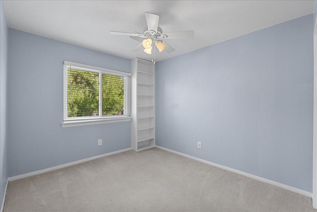 1016 Glenshannon Avenue, Friendswood, TX 77546 1016 Glenshannon Avenue, Friendswood, TX 77546