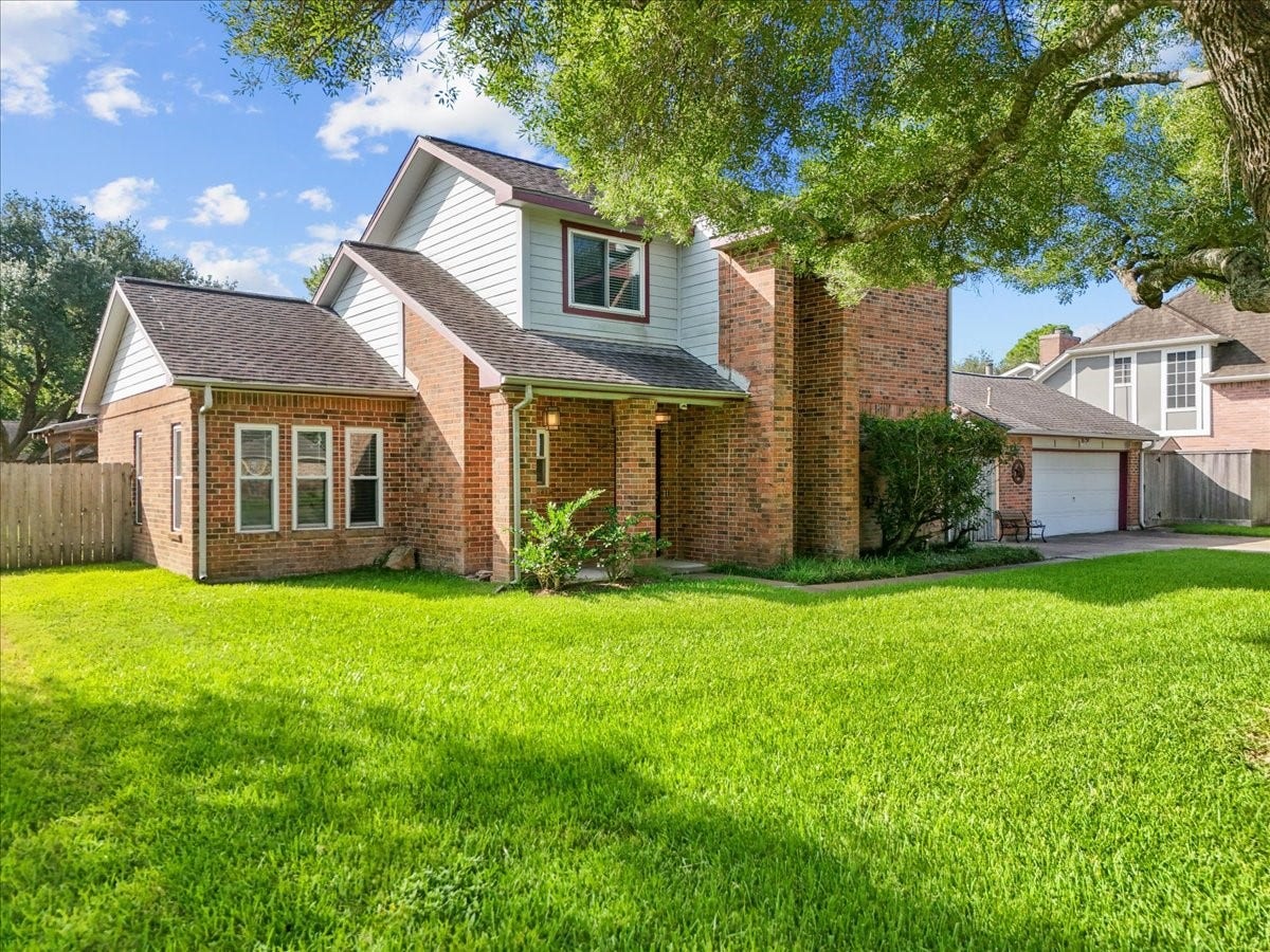 1016 Glenshannon Avenue, Friendswood, TX 77546 1016 Glenshannon Avenue, Friendswood, TX 77546