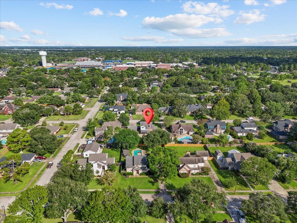 1016 Glenshannon Avenue, Friendswood, TX 77546 1016 Glenshannon Avenue, Friendswood, TX 77546