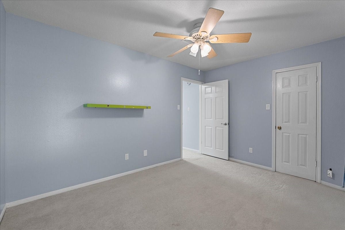 1016 Glenshannon Avenue, Friendswood, TX 77546 1016 Glenshannon Avenue, Friendswood, TX 77546