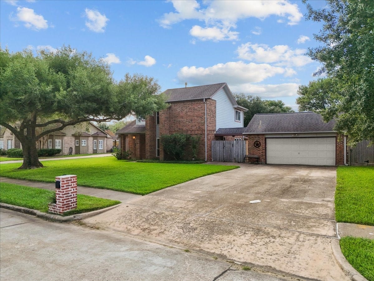 1016 Glenshannon Avenue, Friendswood, TX 77546 1016 Glenshannon Avenue, Friendswood, TX 77546