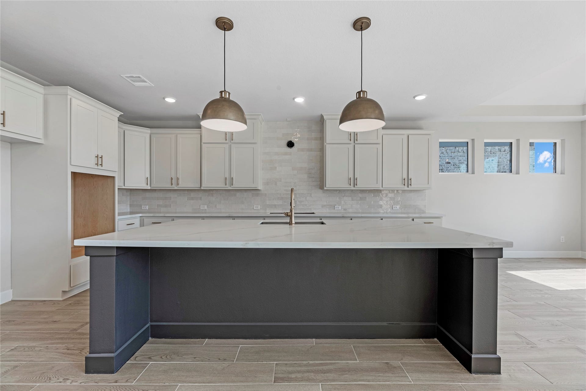 31514 Fern Grove Road, Fulshear, TX 77423 Representative image; features, selections and colors may vary.