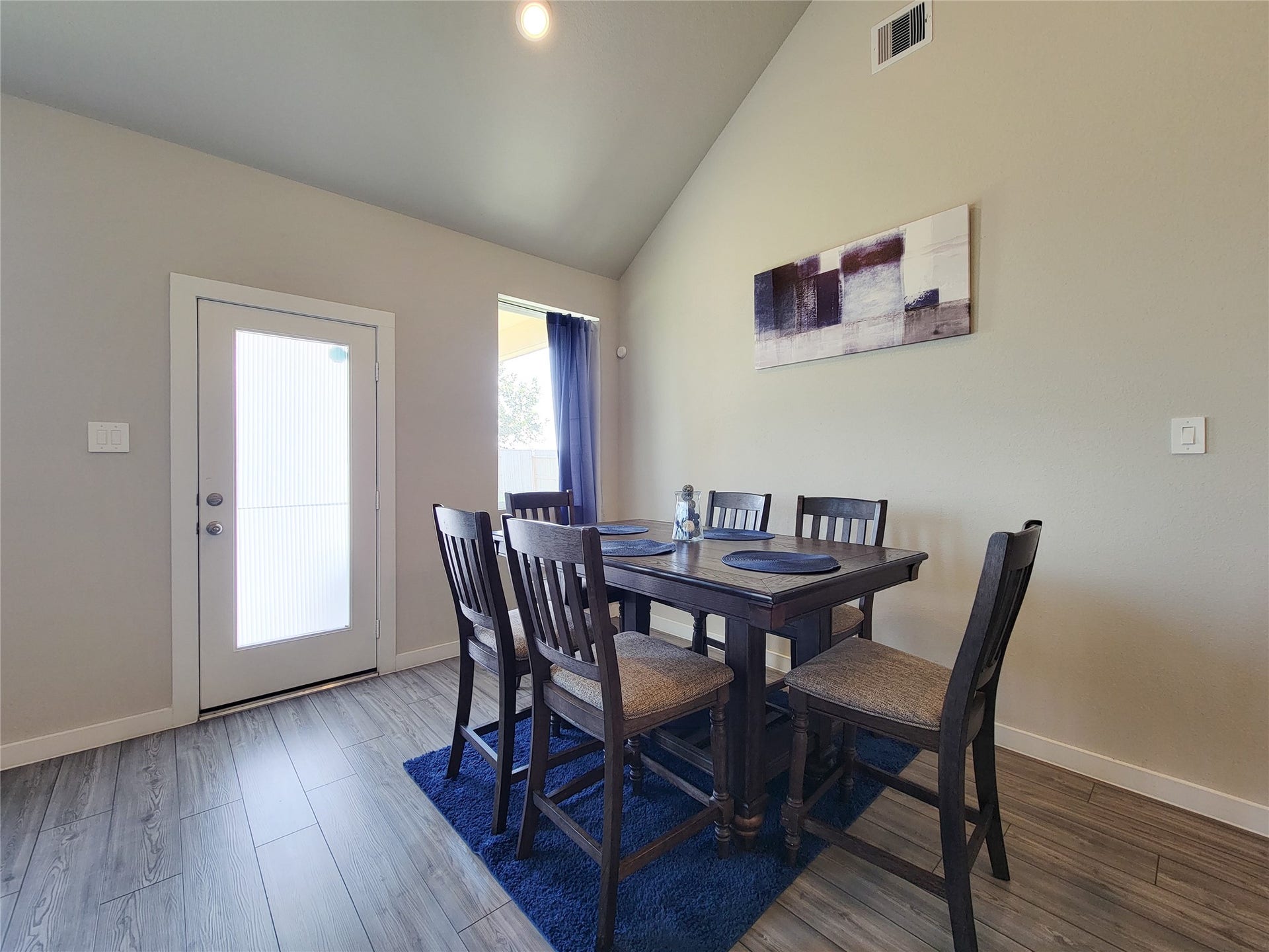 10843 Bodie Hills Drive, Rosharon, TX 77583 Breakfast area