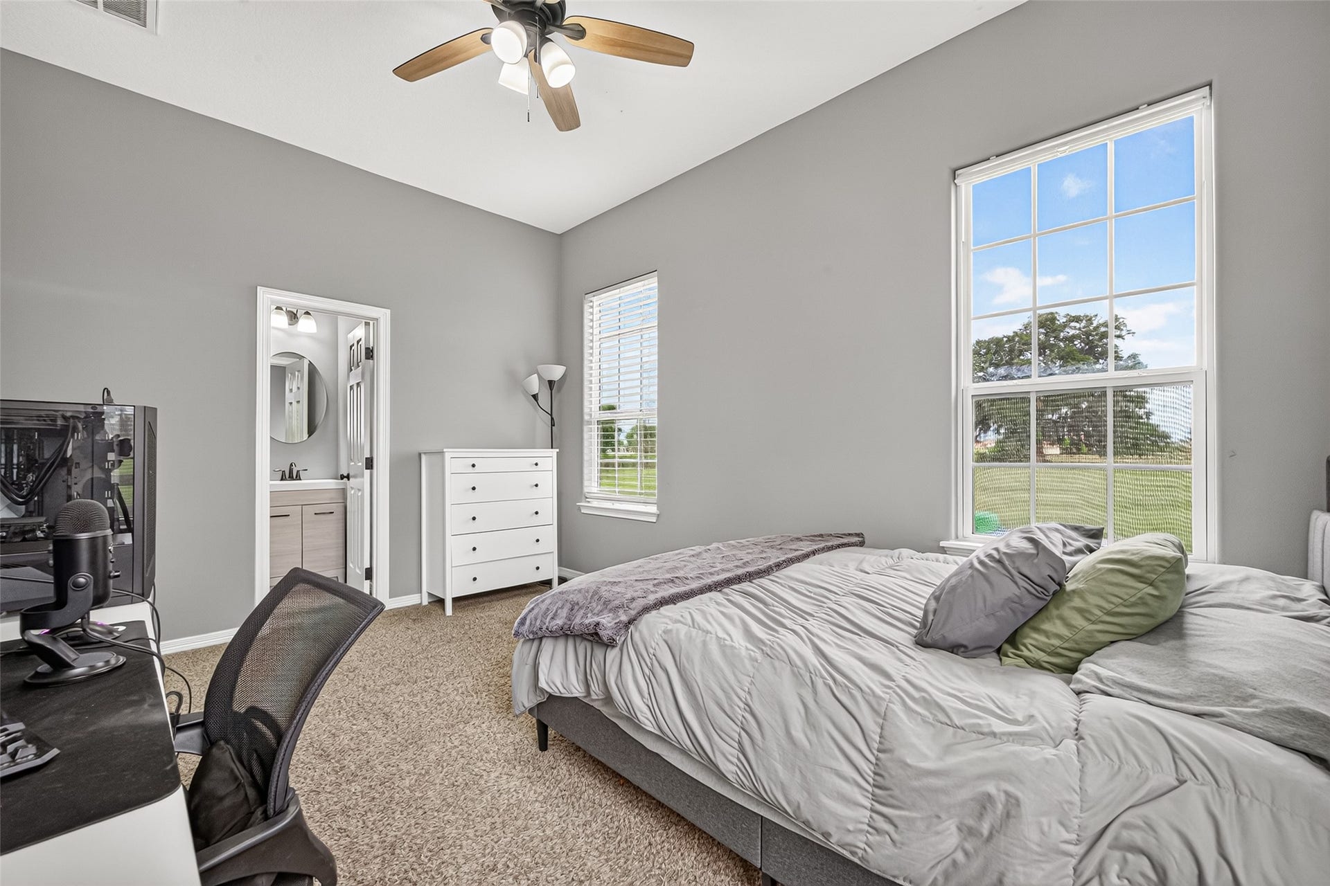 2926 Horse Trail Drive, Rosharon, TX 77583 2926 Horse Trail Drive, Rosharon, TX 77583