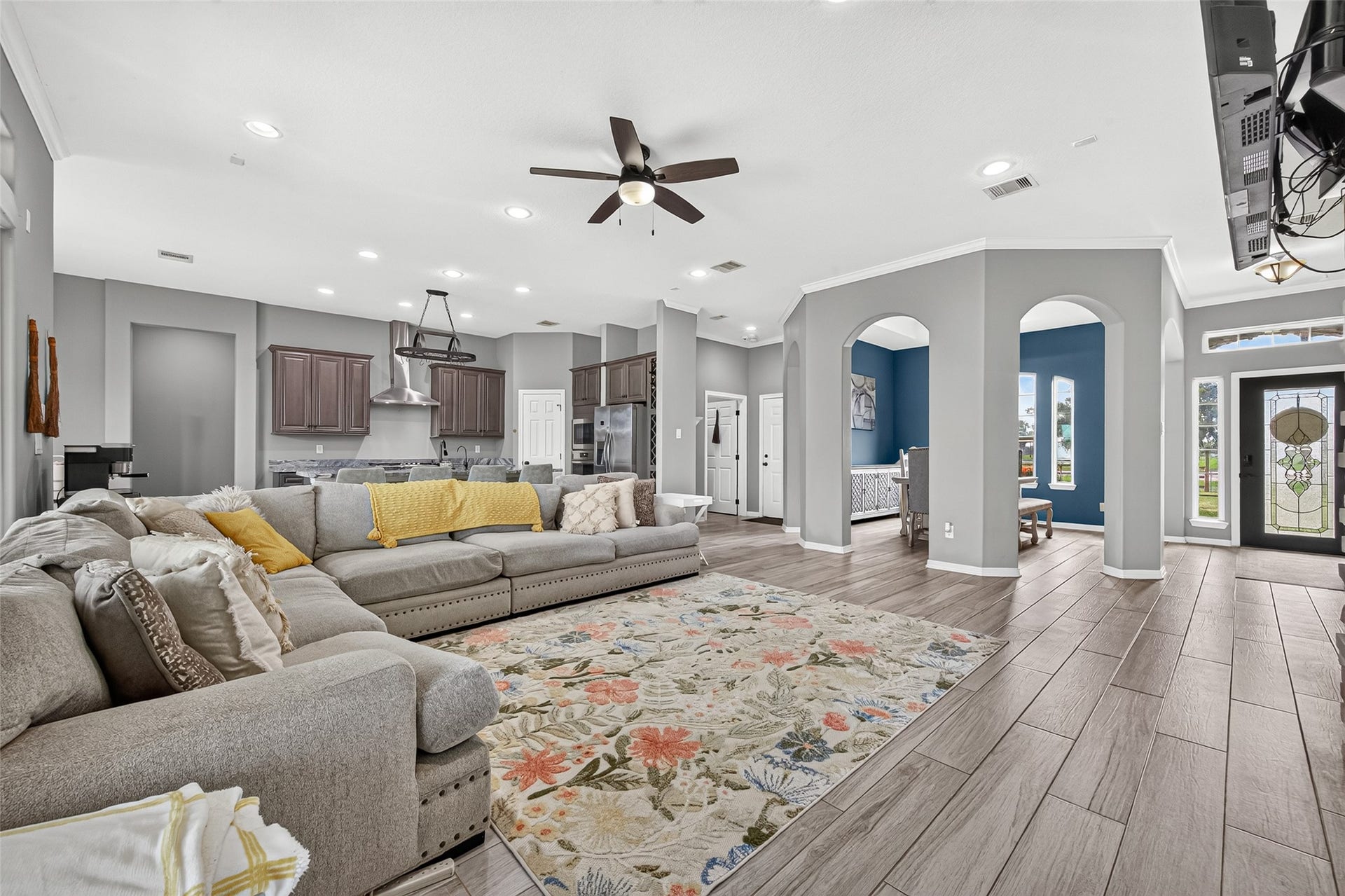 2926 Horse Trail Drive, Rosharon, TX 77583 2926 Horse Trail Drive, Rosharon, TX 77583