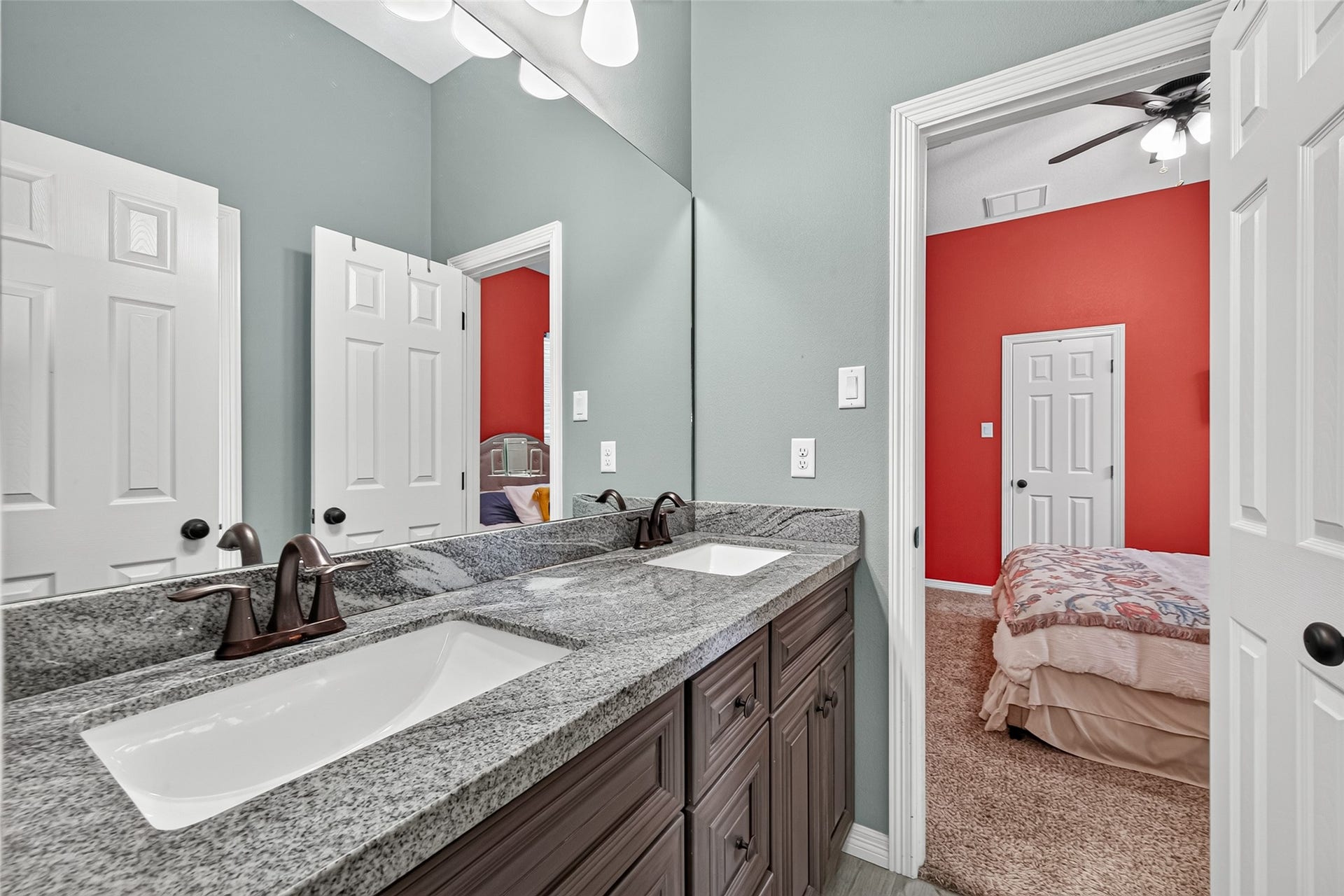 2926 Horse Trail Drive, Rosharon, TX 77583 2926 Horse Trail Drive, Rosharon, TX 77583