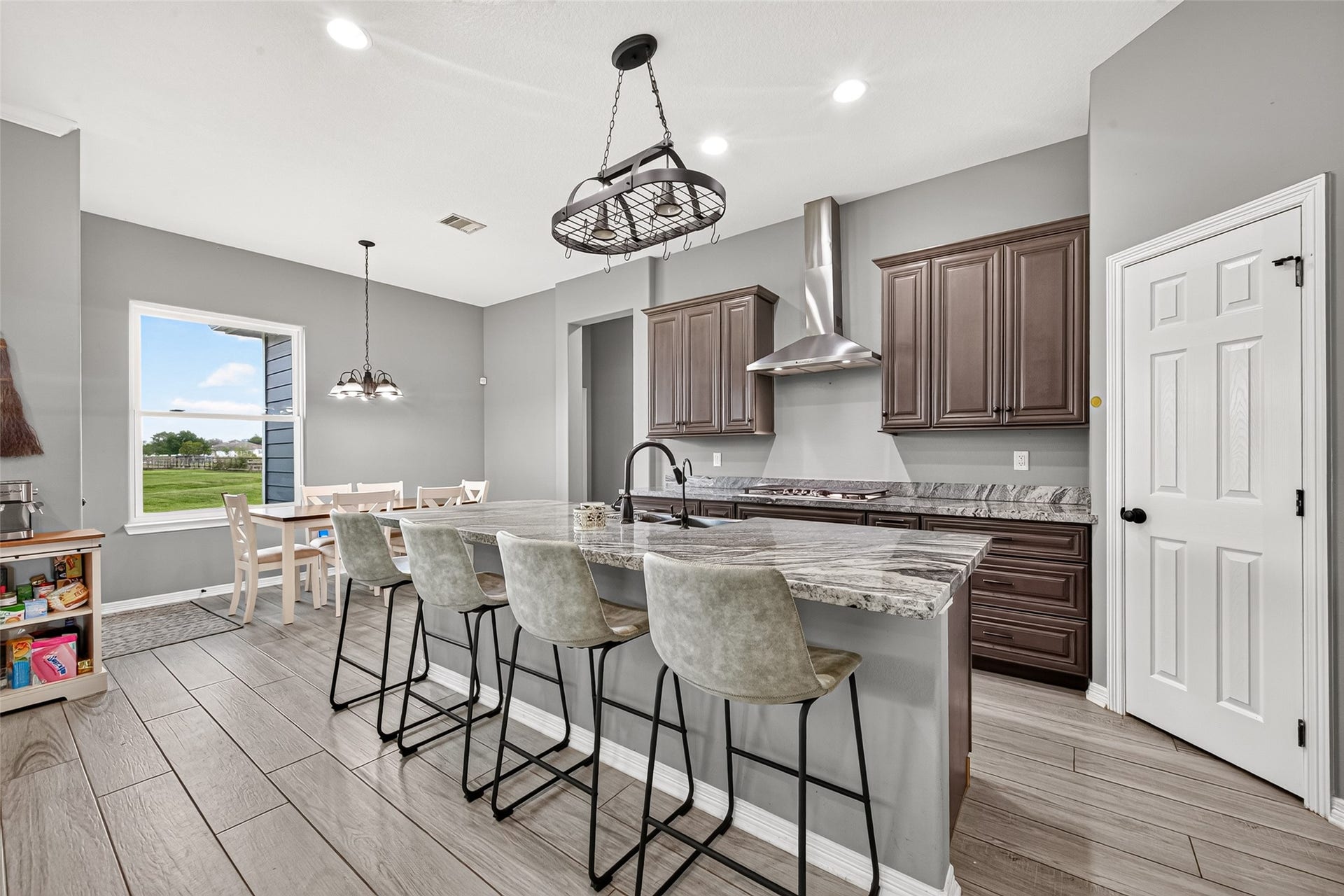 2926 Horse Trail Drive, Rosharon, TX 77583 2926 Horse Trail Drive, Rosharon, TX 77583
