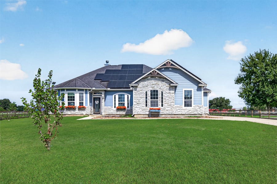 Property photo for 2926 Horse Trail Drive, Rosharon, TX