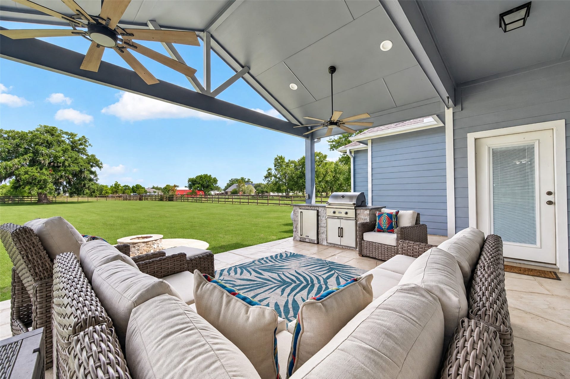 2926 Horse Trail Drive, Rosharon, TX 77583 2926 Horse Trail Drive, Rosharon, TX 77583