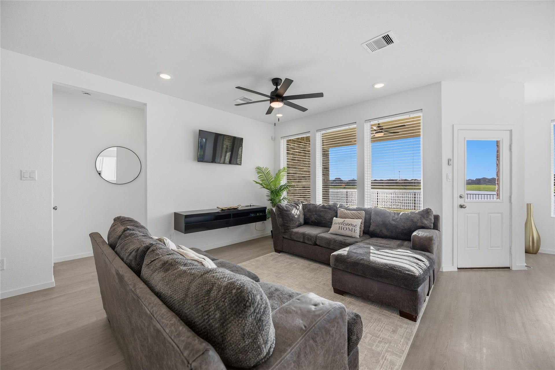 2517 Lago Costa Drive, Texas City, TX 77568 2517 Lago Costa Drive, Texas City, TX 77568