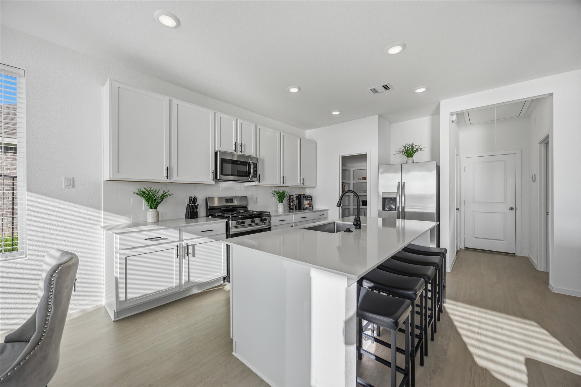 2517 Lago Costa Drive, Texas City, TX 77568 2517 Lago Costa Drive, Texas City, TX 77568