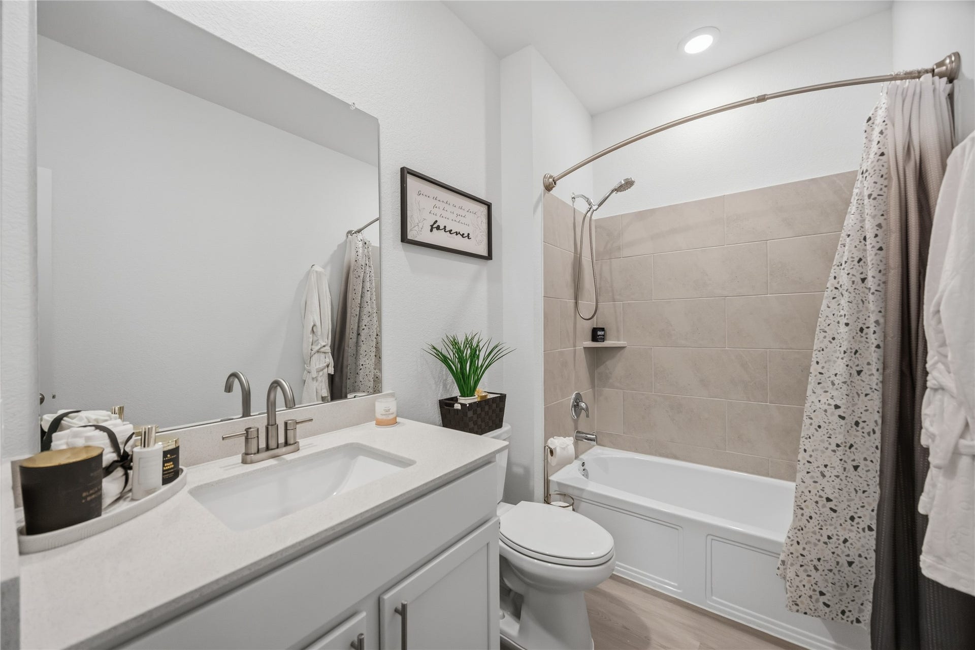 2517 Lago Costa Drive, Texas City, TX 77568 2517 Lago Costa Drive, Texas City, TX 77568