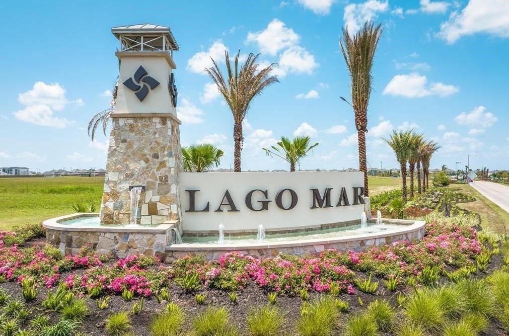 2517 Lago Costa Drive, Texas City, TX 77568 2517 Lago Costa Drive, Texas City, TX 77568