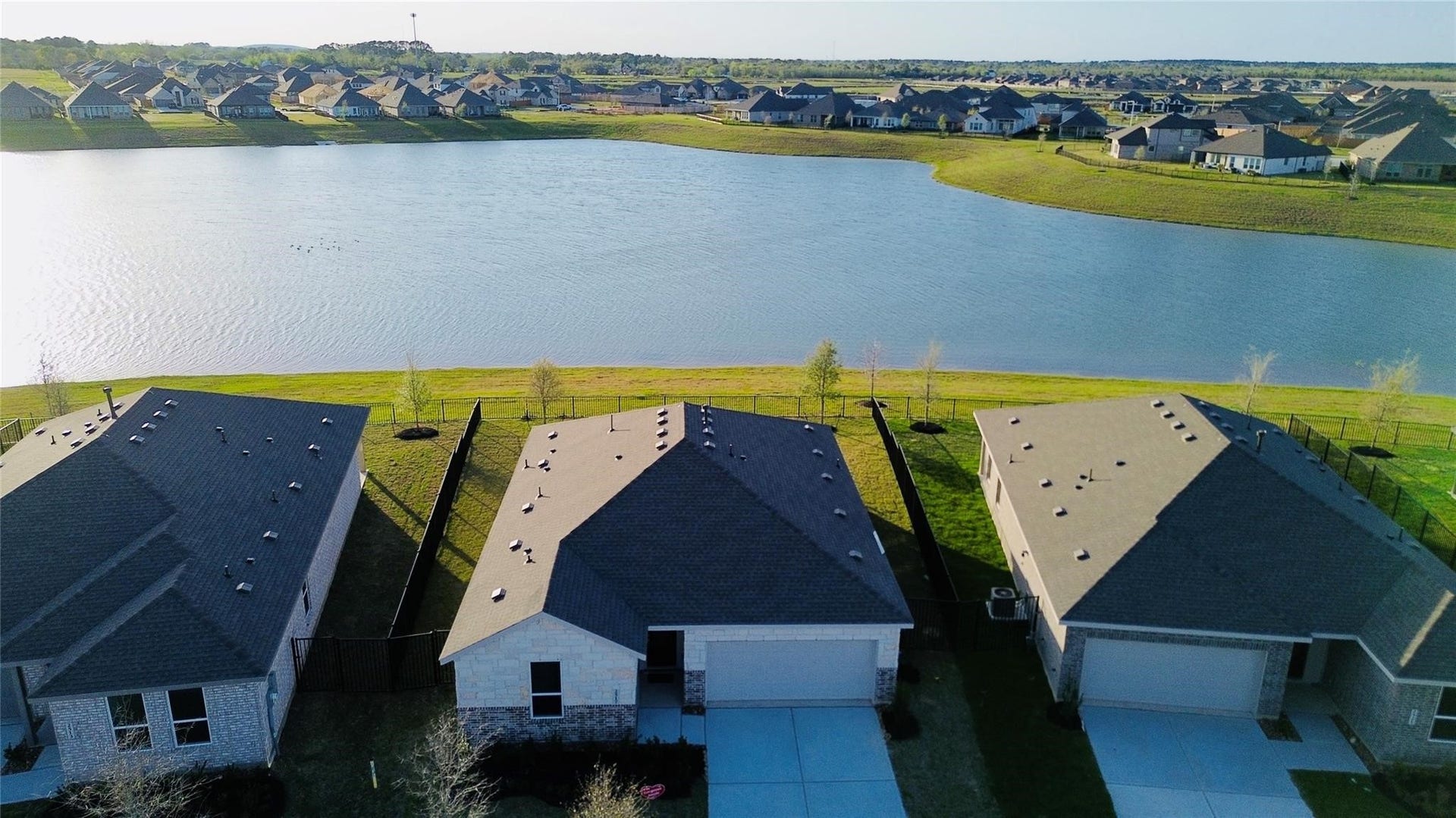 2517 Lago Costa Drive, Texas City, TX 77568 2517 Lago Costa Drive, Texas City, TX 77568