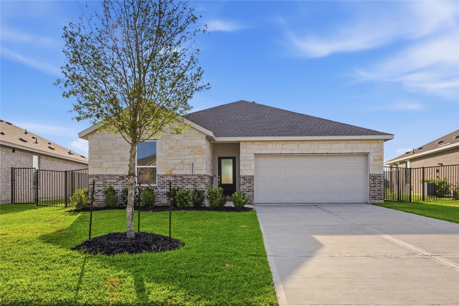 Property photo for 2517 Lago Costa Drive, Texas City, TX