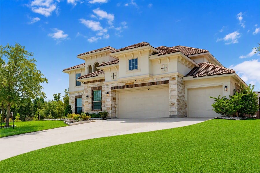 Property photo for 11 Winter Thicket Place, The Woodlands, TX