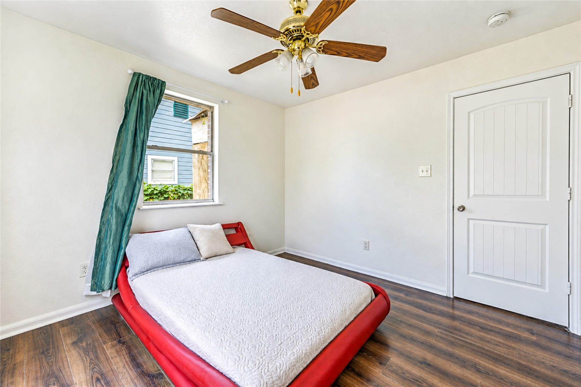 225 Palmyra St Street, Houston, TX 77022
