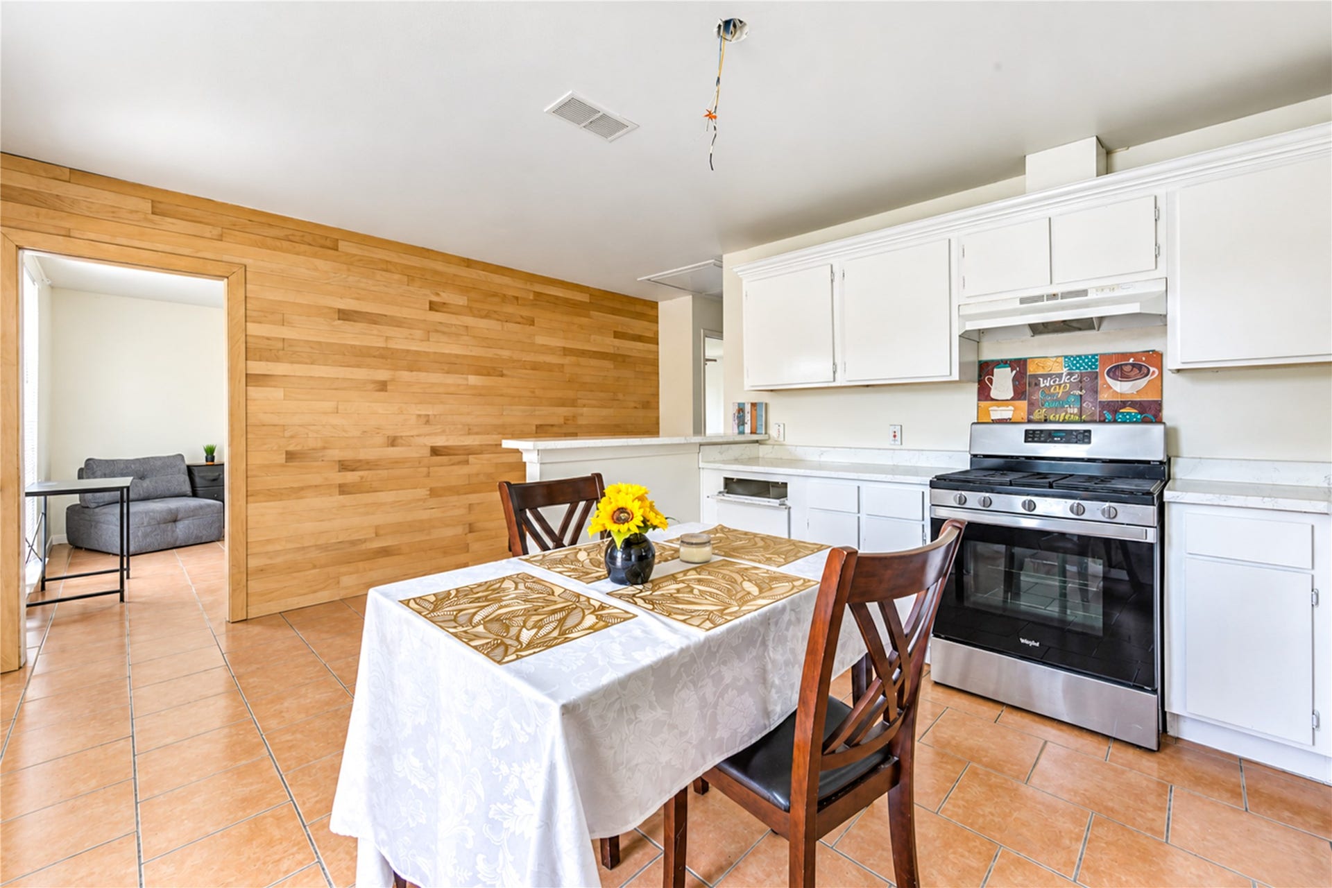 225 Palmyra St Street, Houston, TX 77022