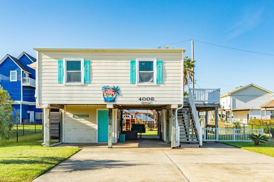 Property photo for 4006 Reeves Drive, Galveston, TX