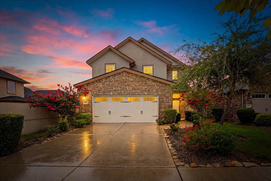 Property photo for 1607 City Pass Ln, Houston, TX