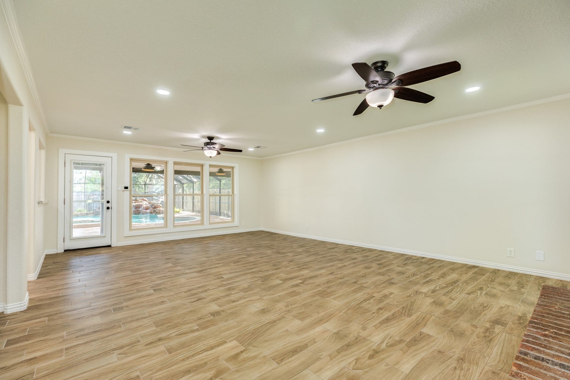 250 Wedgewood Street, Lake Jackson, TX 77566 250 Wedgewood Street, Lake Jackson, TX 77566