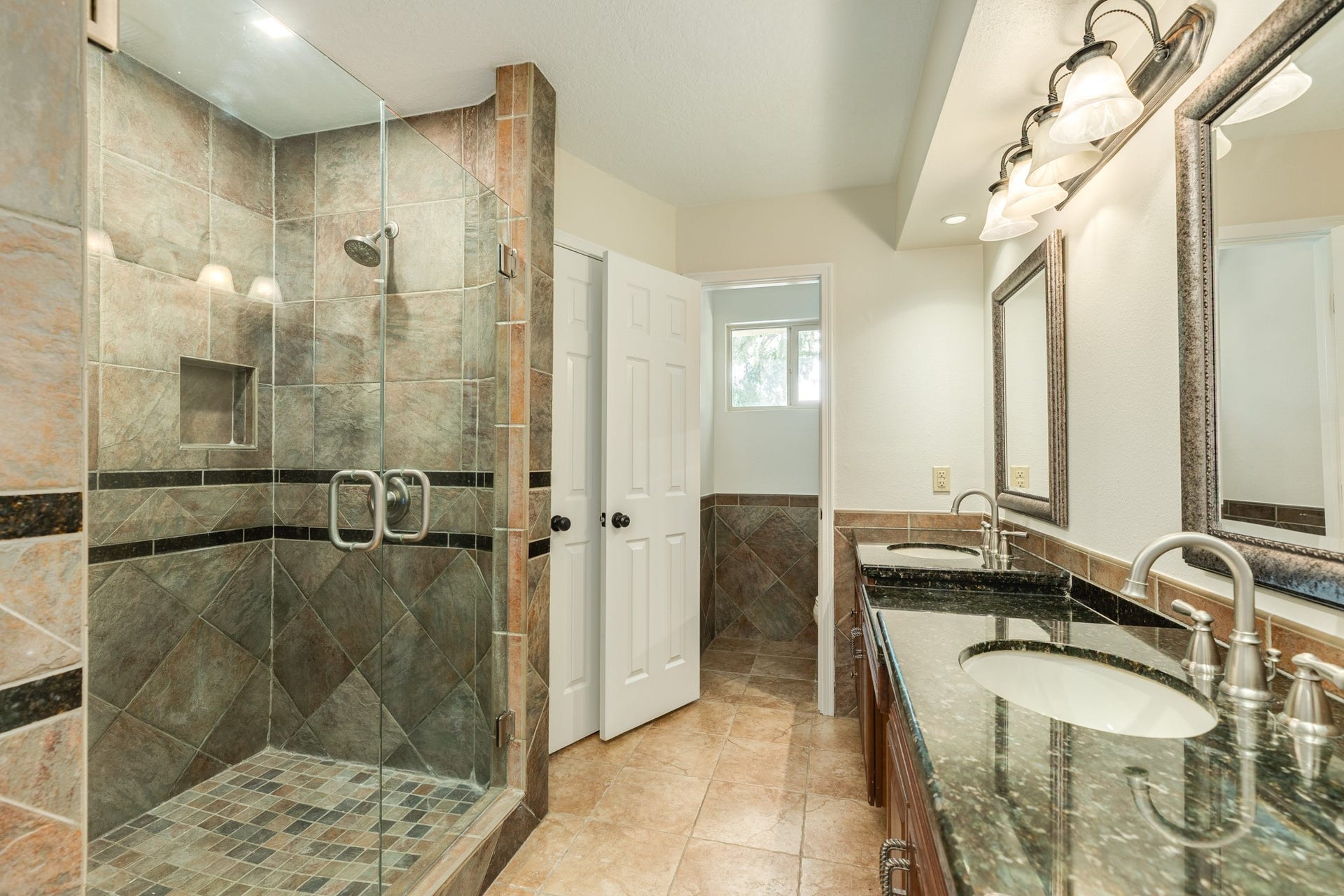 250 Wedgewood Street, Lake Jackson, TX 77566 250 Wedgewood Street, Lake Jackson, TX 77566
