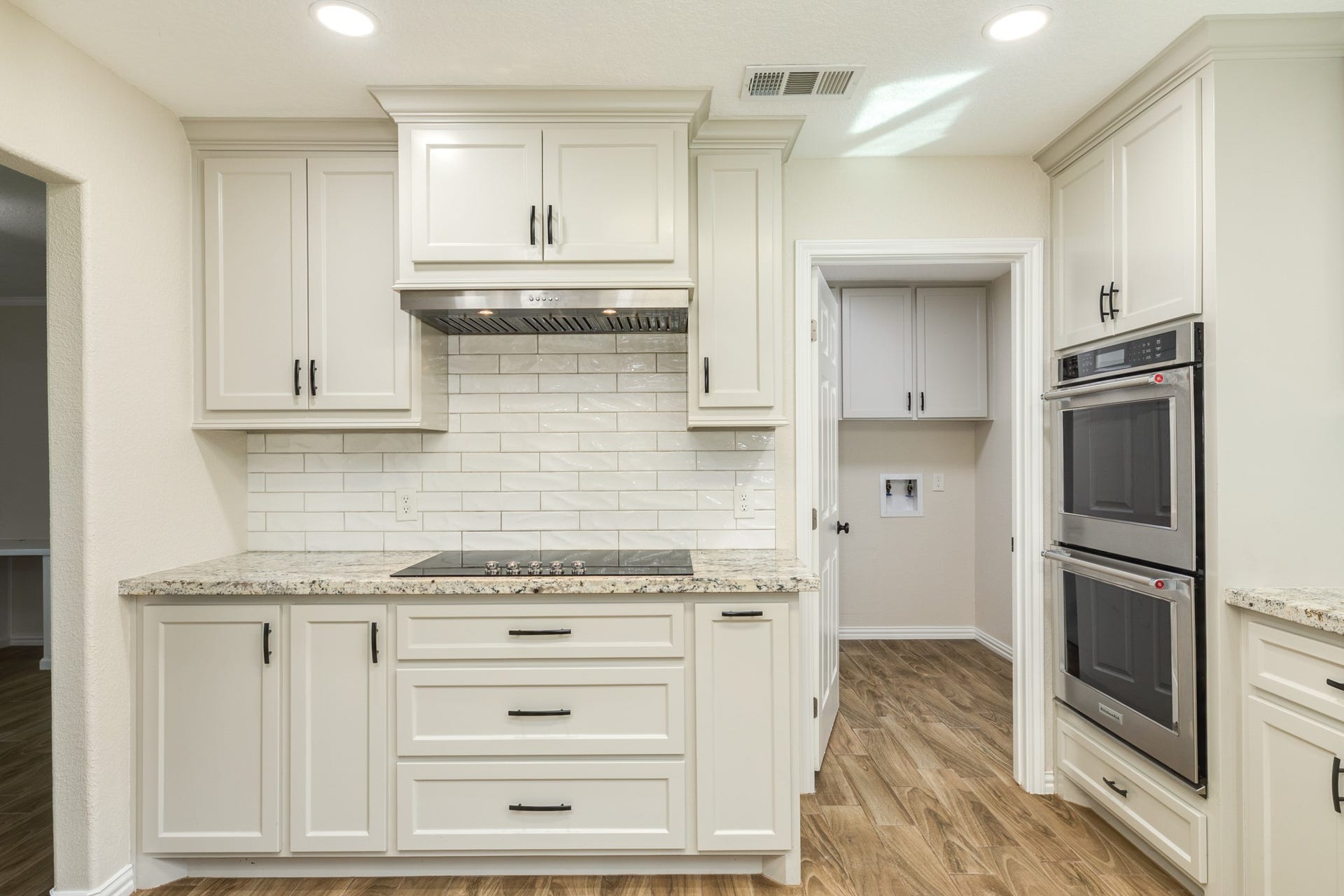 250 Wedgewood Street, Lake Jackson, TX 77566 250 Wedgewood Street, Lake Jackson, TX 77566