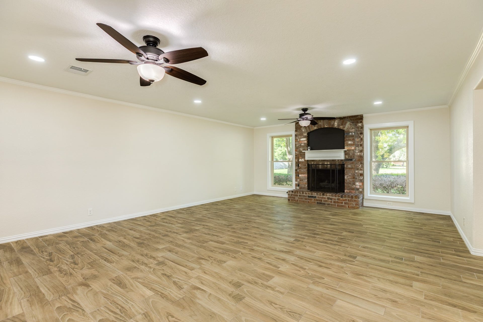 250 Wedgewood Street, Lake Jackson, TX 77566 250 Wedgewood Street, Lake Jackson, TX 77566