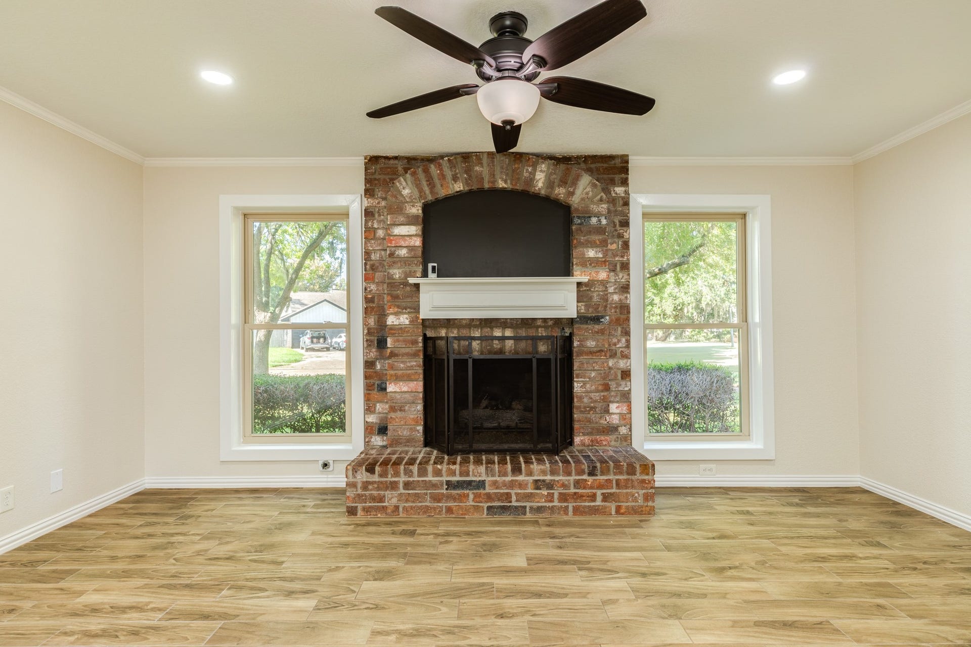 250 Wedgewood Street, Lake Jackson, TX 77566 250 Wedgewood Street, Lake Jackson, TX 77566