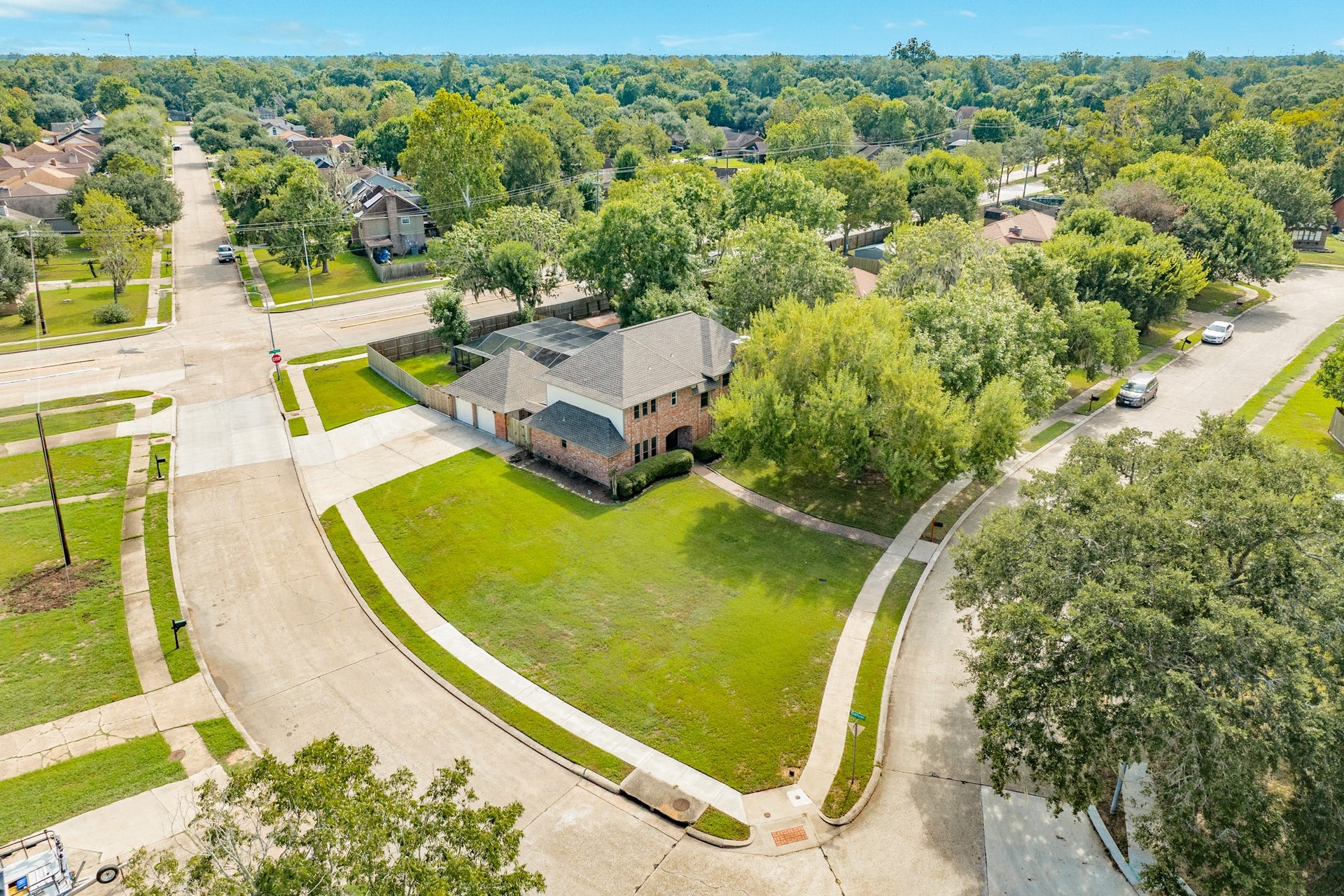 250 Wedgewood Street, Lake Jackson, TX 77566 250 Wedgewood Street, Lake Jackson, TX 77566