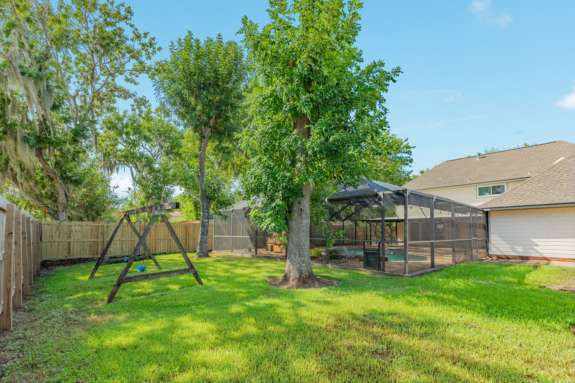 250 Wedgewood Street, Lake Jackson, TX 77566 250 Wedgewood Street, Lake Jackson, TX 77566