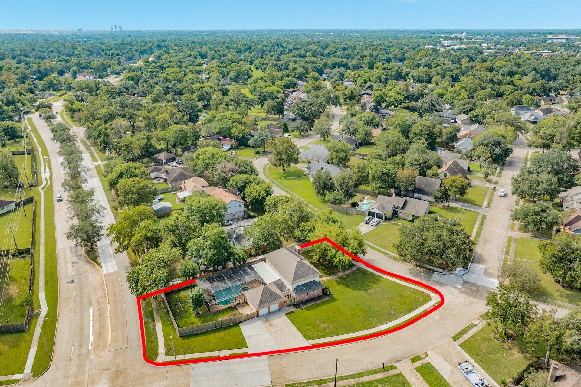 250 Wedgewood Street, Lake Jackson, TX 77566 250 Wedgewood Street, Lake Jackson, TX 77566