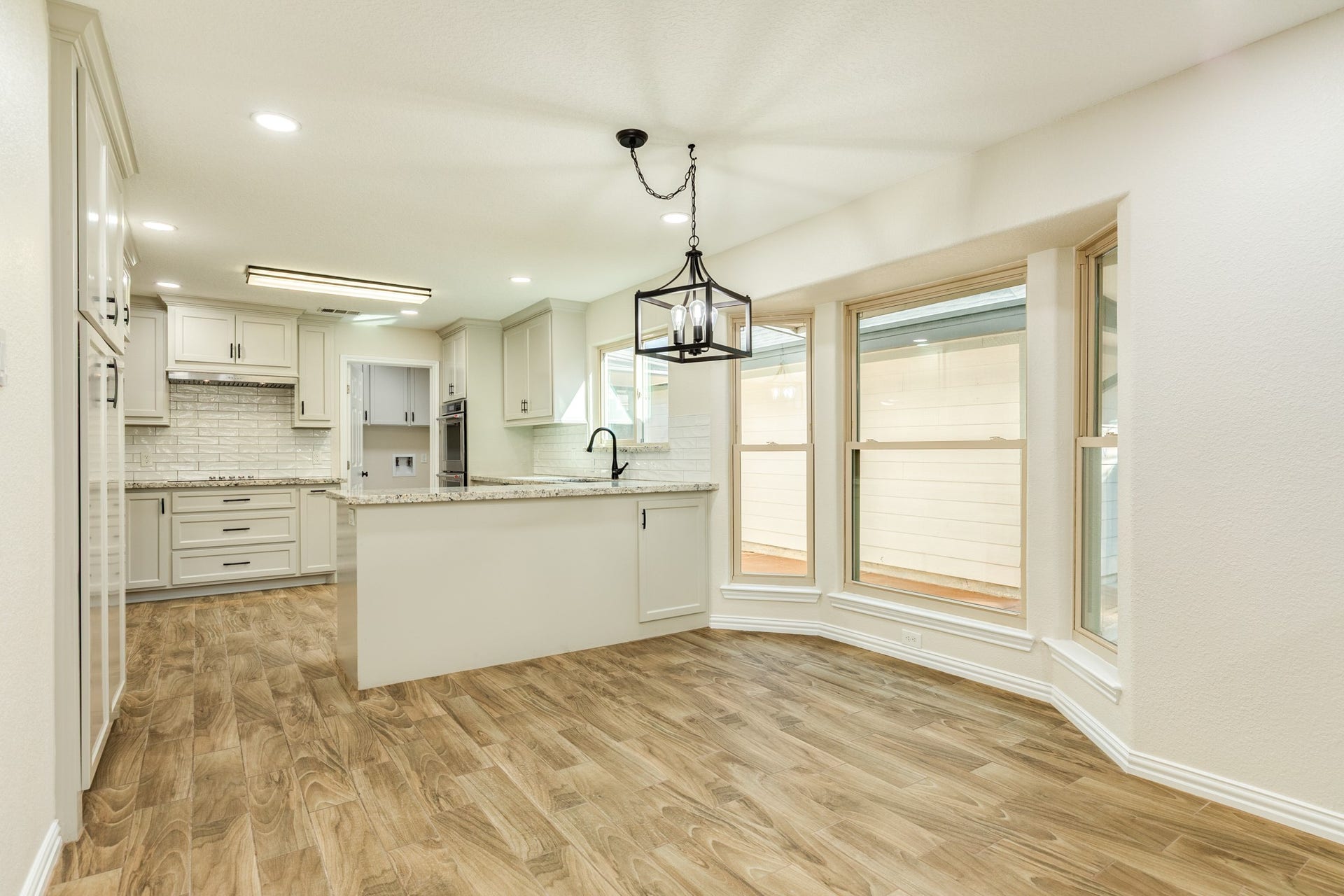 250 Wedgewood Street, Lake Jackson, TX 77566 250 Wedgewood Street, Lake Jackson, TX 77566