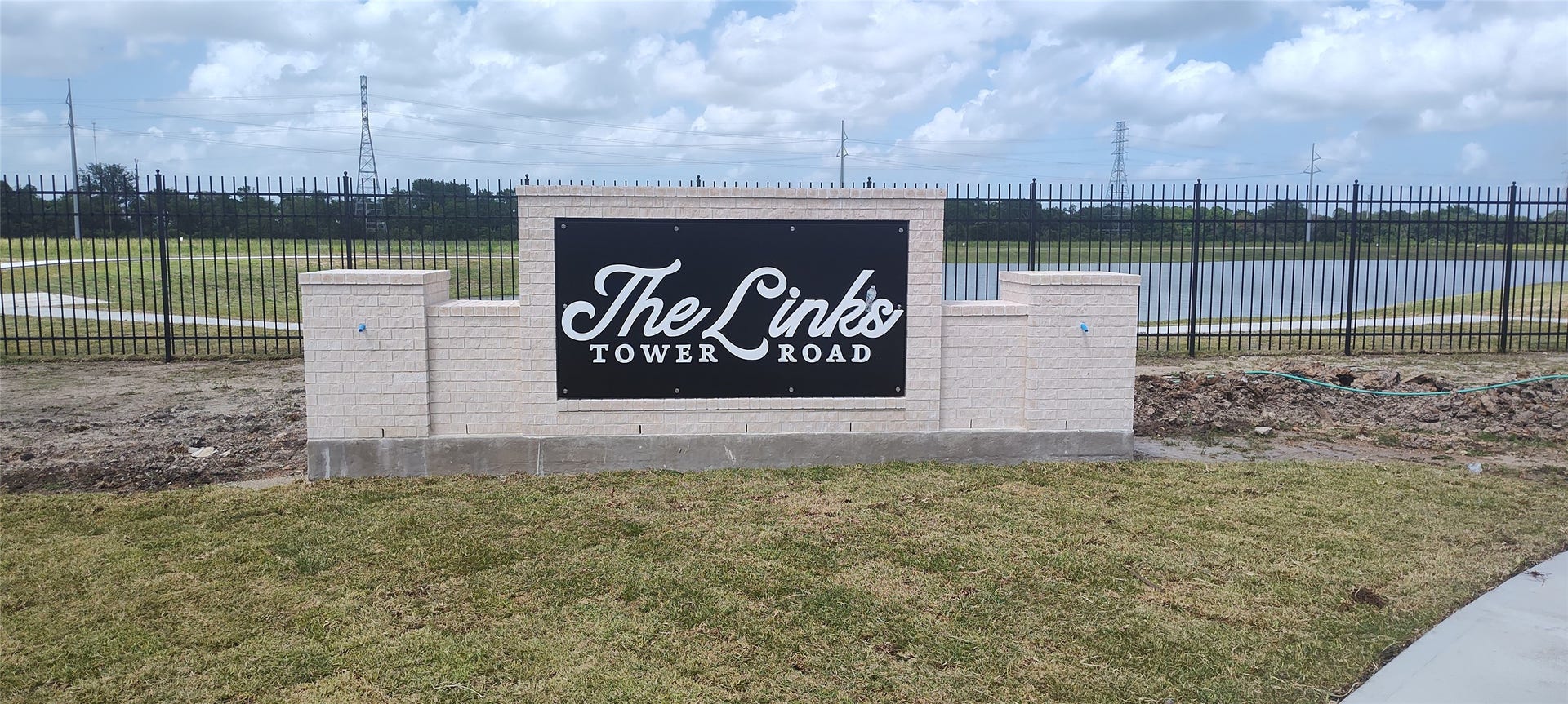 15407 Pinehurst Lane, Santa Fe, TX 77517 15407 Pinehurst Lane, Santa Fe, TX 77517