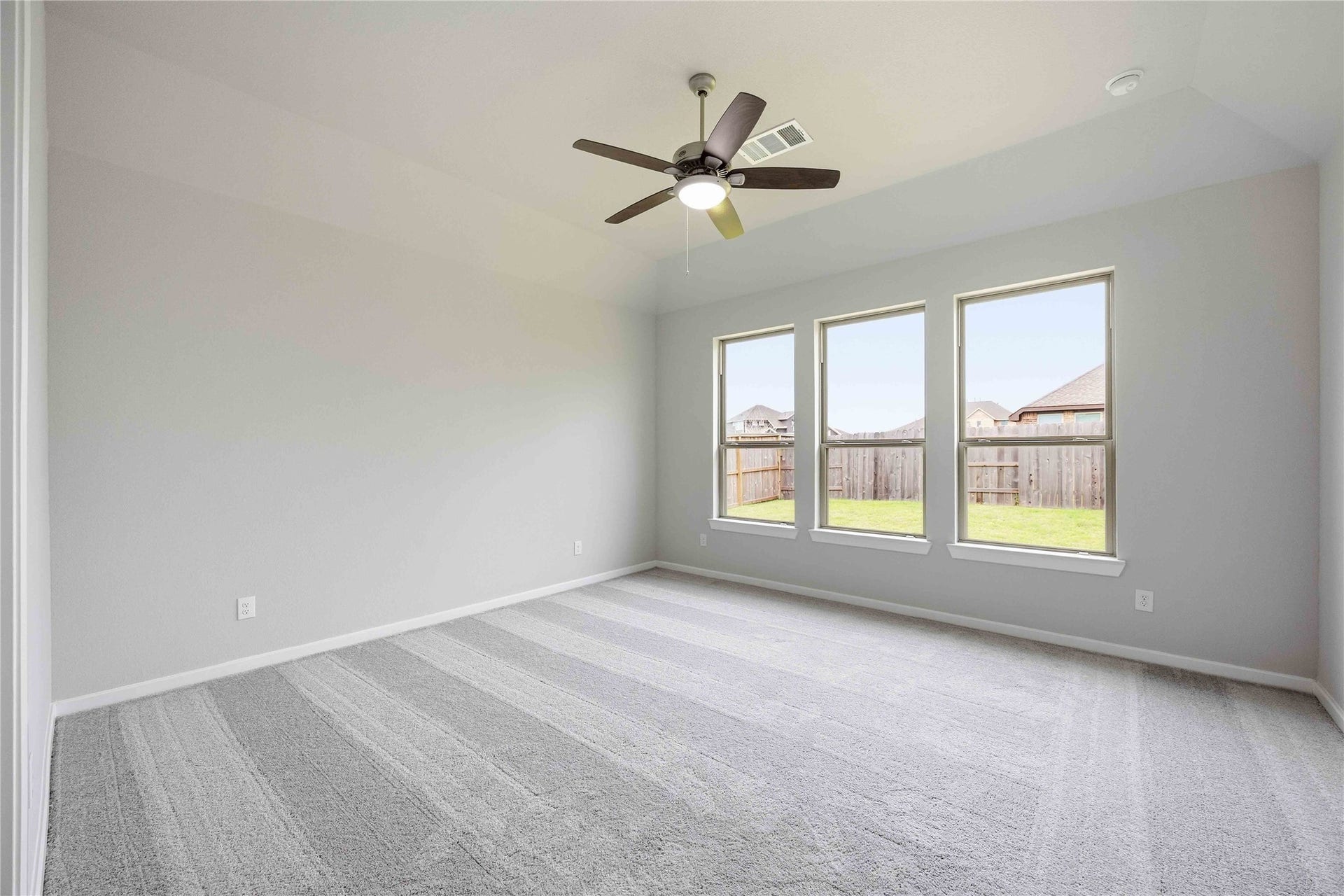 2713 Mackinac Bay Drive, La Marque, TX 77568 2713 Mackinac Bay Drive, La Marque, TX 77568
