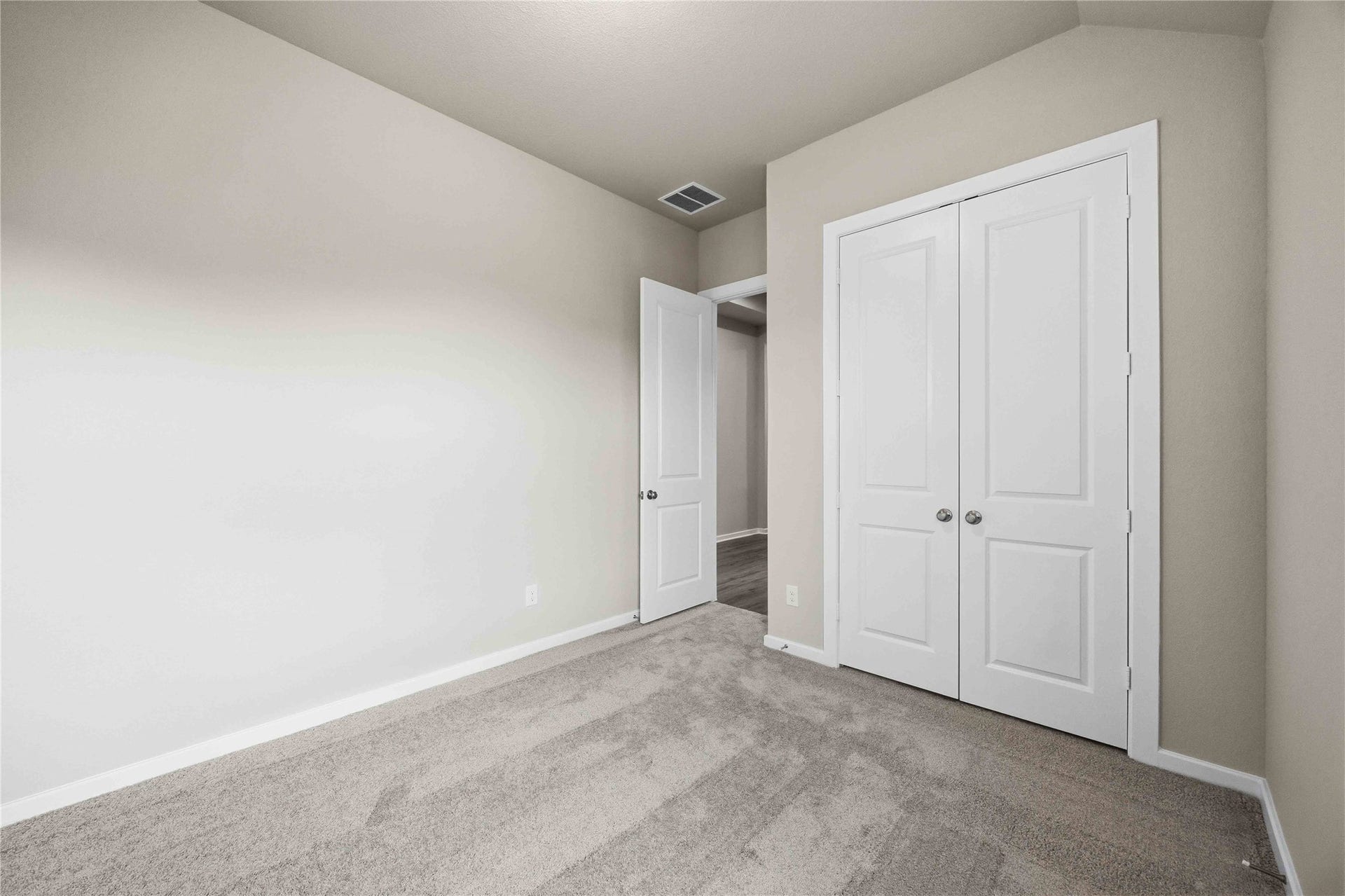 2713 Mackinac Bay Drive, La Marque, TX 77568 2713 Mackinac Bay Drive, La Marque, TX 77568