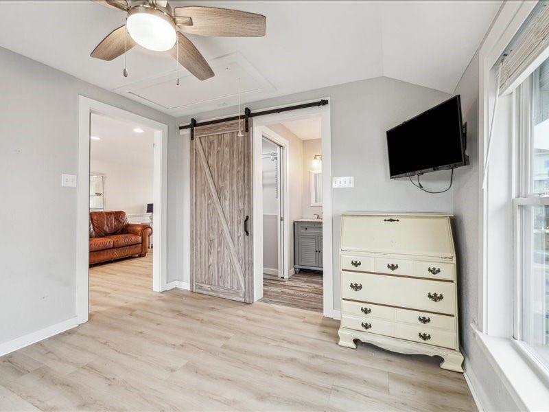85 Bayou Vista Drive, Hitchcock, TX 77563 85 Bayou Vista Drive, Hitchcock, TX 77563
