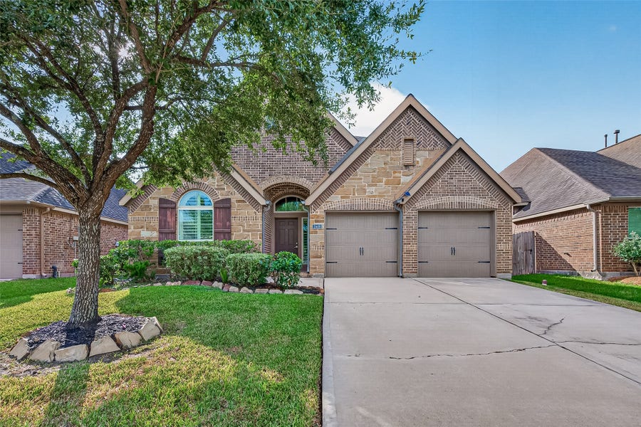 Property photo for 2608 Mountain Sage Drive, Pearland, TX