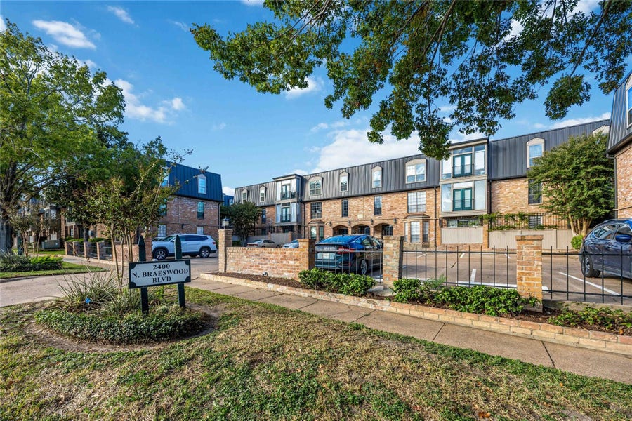 Property photo for 2400 N Braeswood Boulevard, #106, Houston, TX